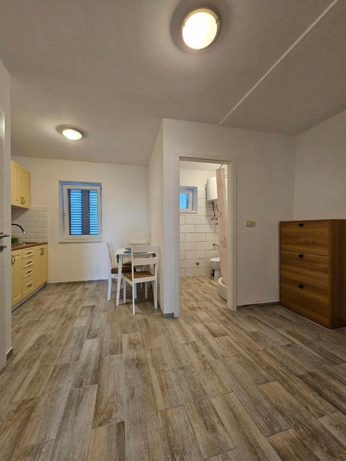 Apartman Lila Čunski Eksteriør bilde